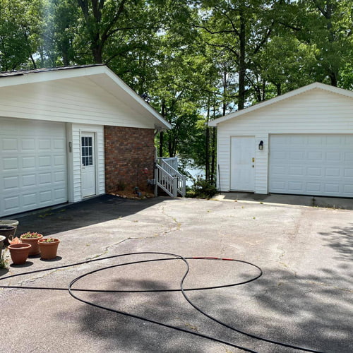 Pressure washing services in Vinings, GA